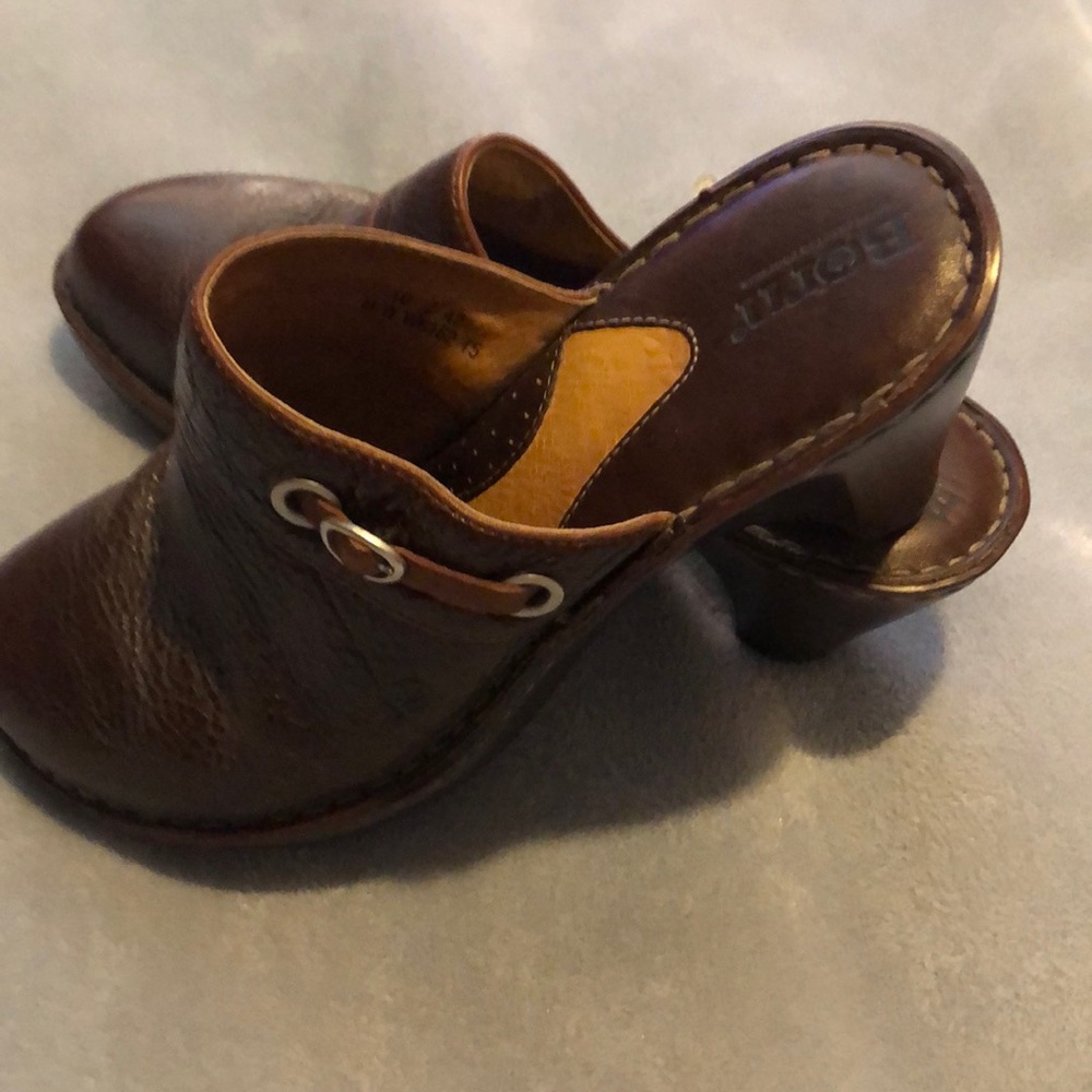 BORN Clogs - Picture 2 of 5